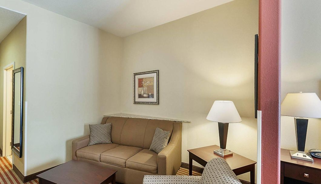 Comfort Suites Northwest Near Six Flags San Antonio Low Rates